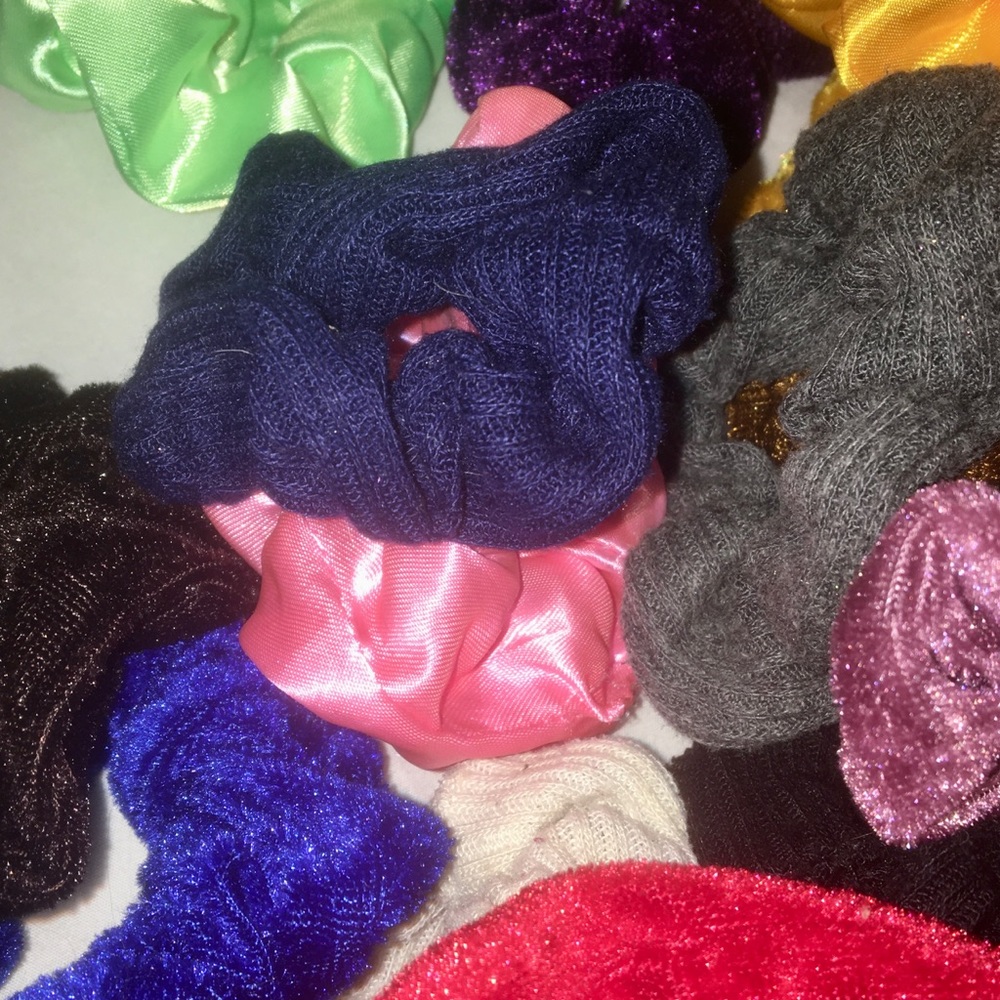 28 piece scrunchie bundle